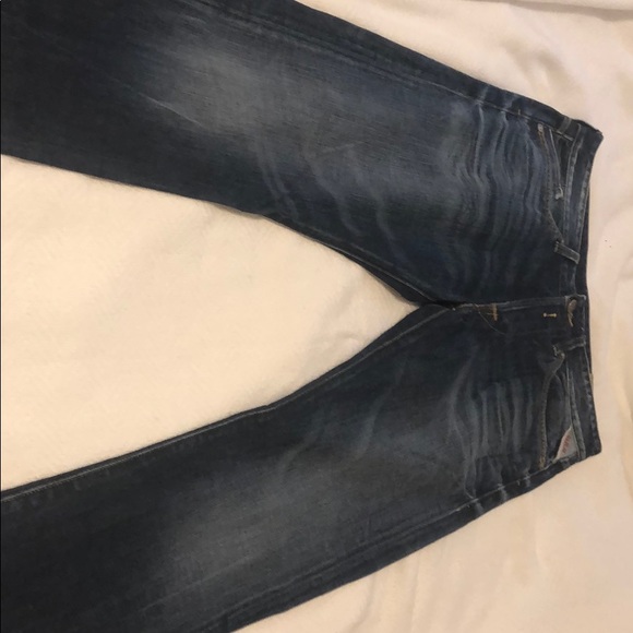 Men’s blue jeans